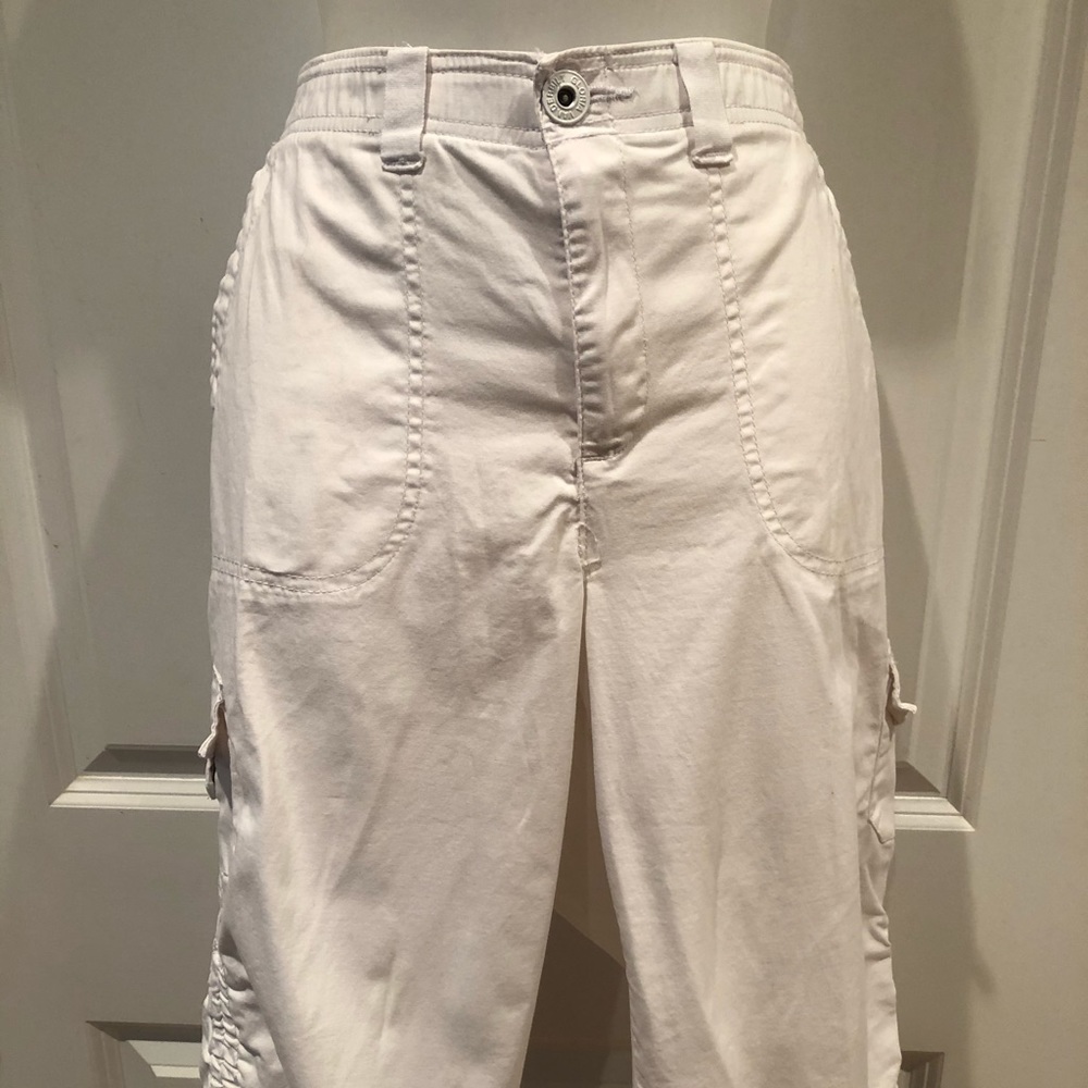 Gloria Vanderbilt White Capri Pants Size 12